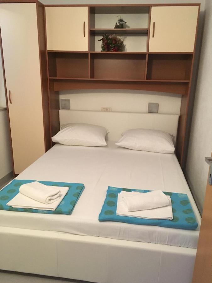 Apartments By The Sea Promajna, Makarska - 2673 Εξωτερικό φωτογραφία