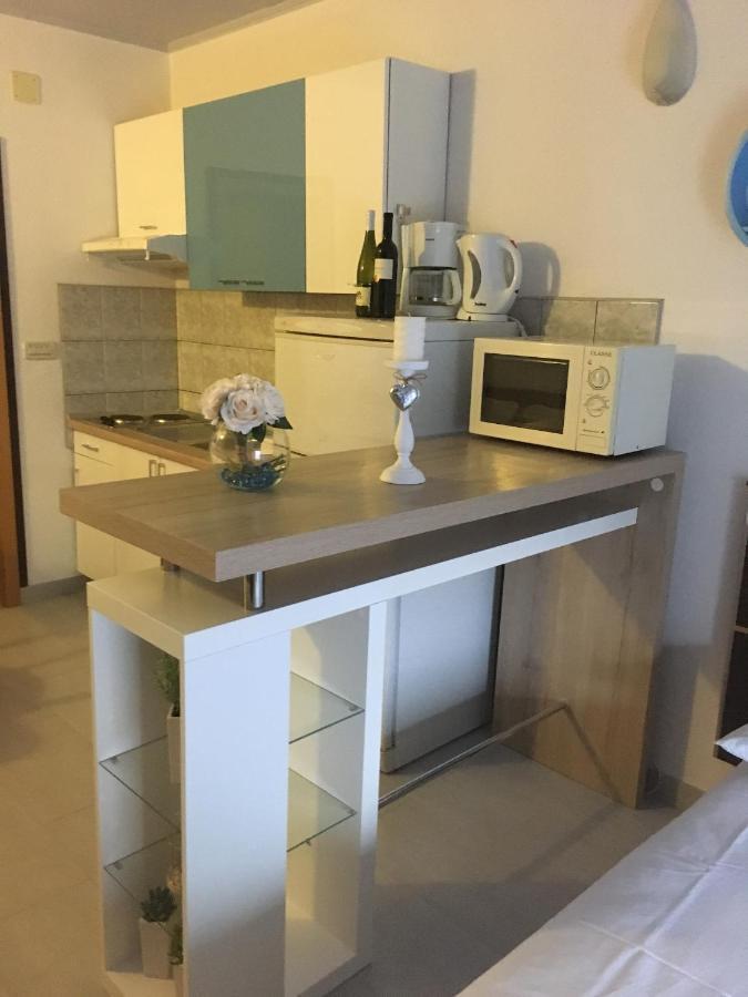 Apartments By The Sea Promajna, Makarska - 2673 Εξωτερικό φωτογραφία