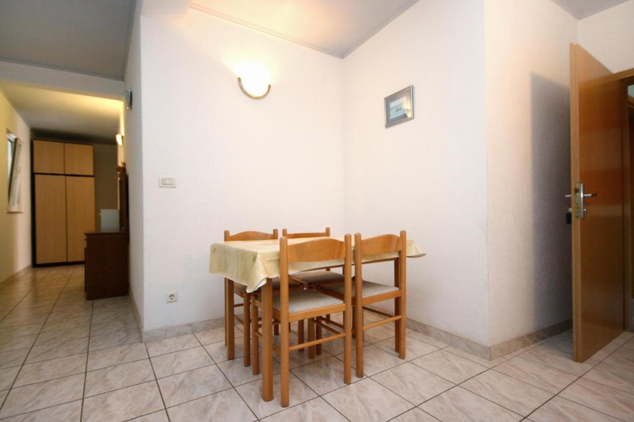 Apartments By The Sea Promajna, Makarska - 2673 Εξωτερικό φωτογραφία